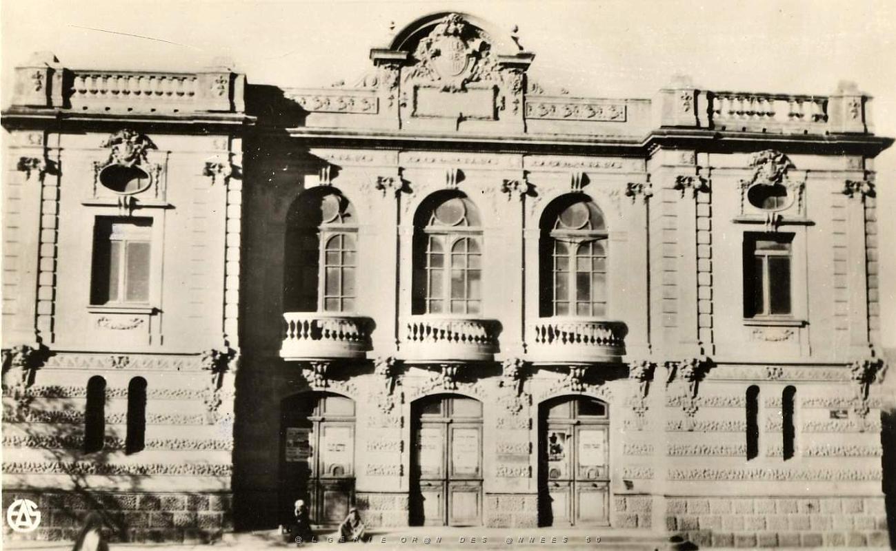 Saida 512- Theatre COLLECTION DES AMIS DE ND DE SANTA CRUZ.jpg